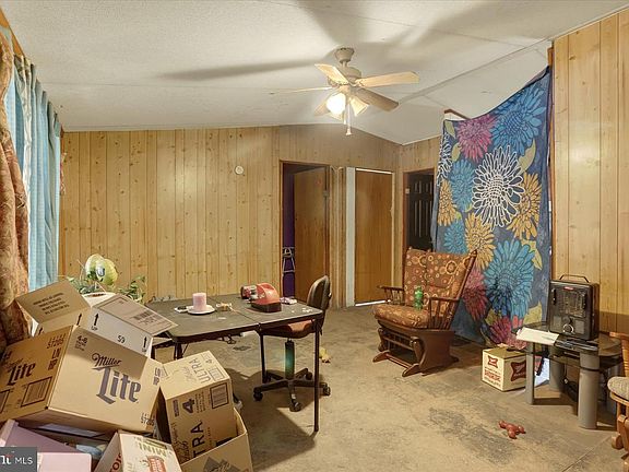 4th image of 411 Mountain View Rd