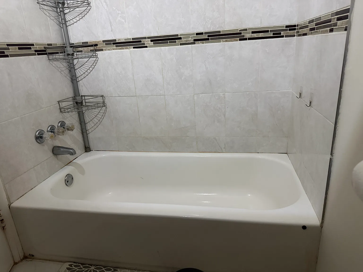 2 bed, 900 sqft, $1,600 — Photo 4