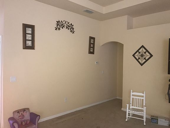 5th image of 3982 Sherman Hills Pkwy W