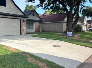 3230 Meadway Dr, Houston, TX 77082