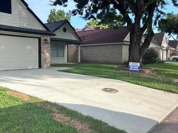 3230 Meadway Dr, Houston, TX 77082