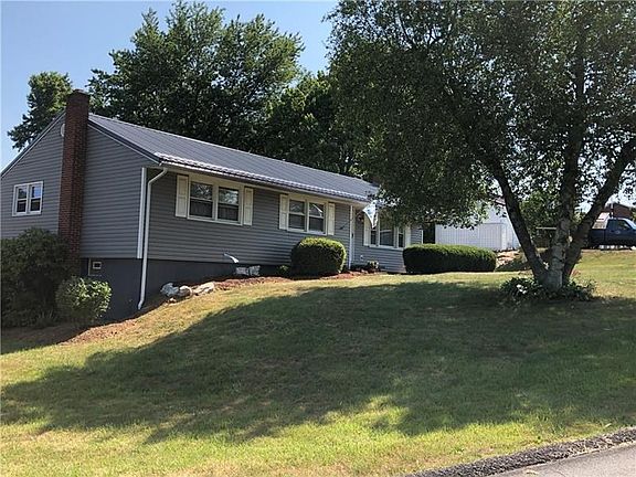 2nd image of 212 Crestview Dr