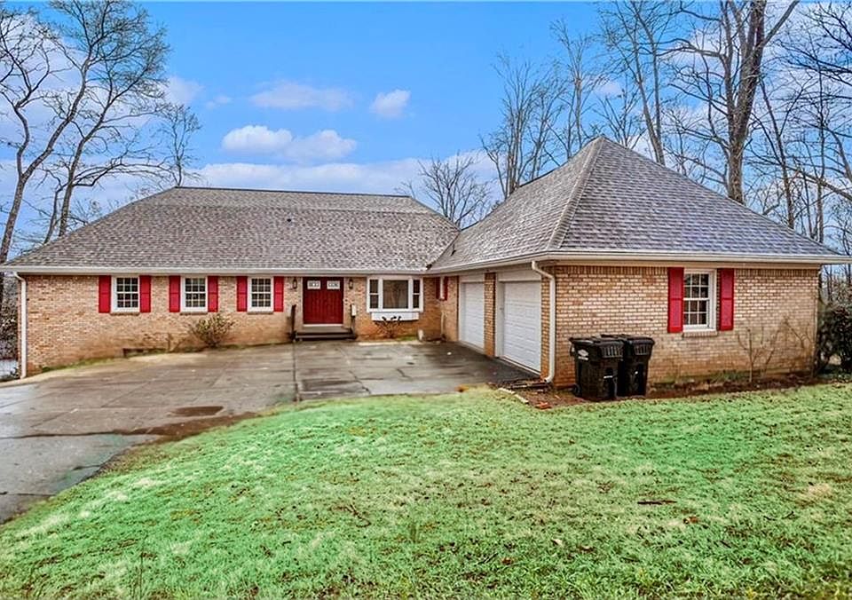1st image of 448 Buckingham Dr