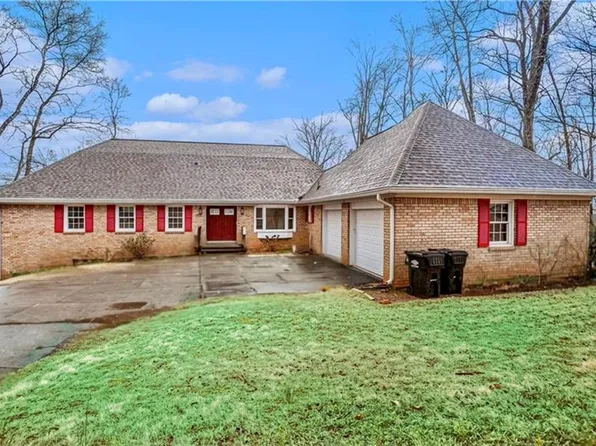 448 Buckingham Dr, Marietta, GA 30066