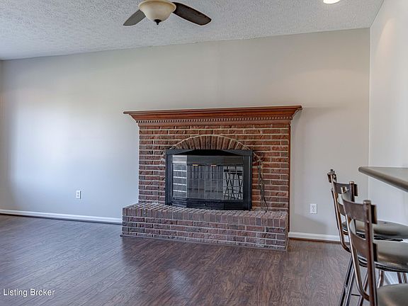 3rd image of 10511 Sunlight Ln