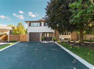 1319 Sherwood Ct, Burlington, ON L7M 1C8