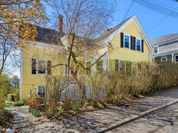 40-40 Prospect St #R, Marblehead, MA 01945