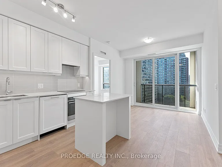 30 Elm Dr W #801 — Photo 5