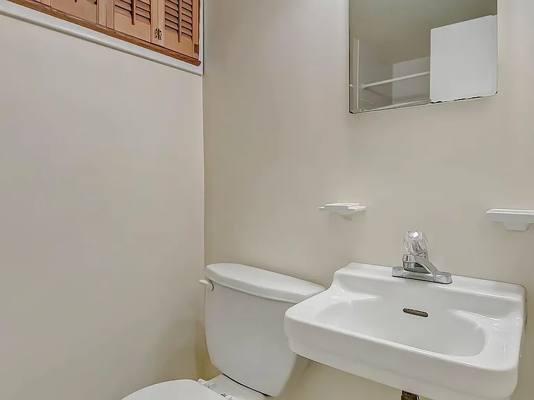 8808 Patricia Ct — Photo 19