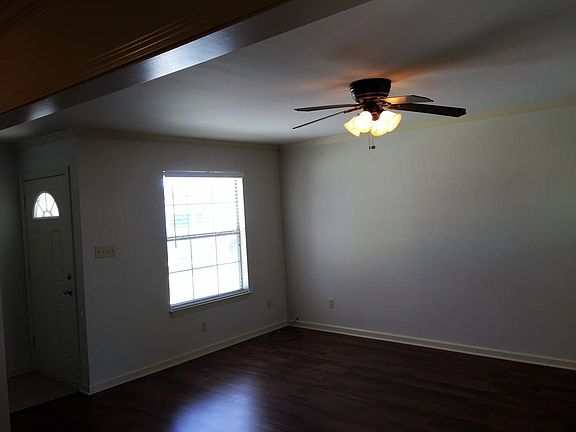 4th image of 103 Village Square Dr
