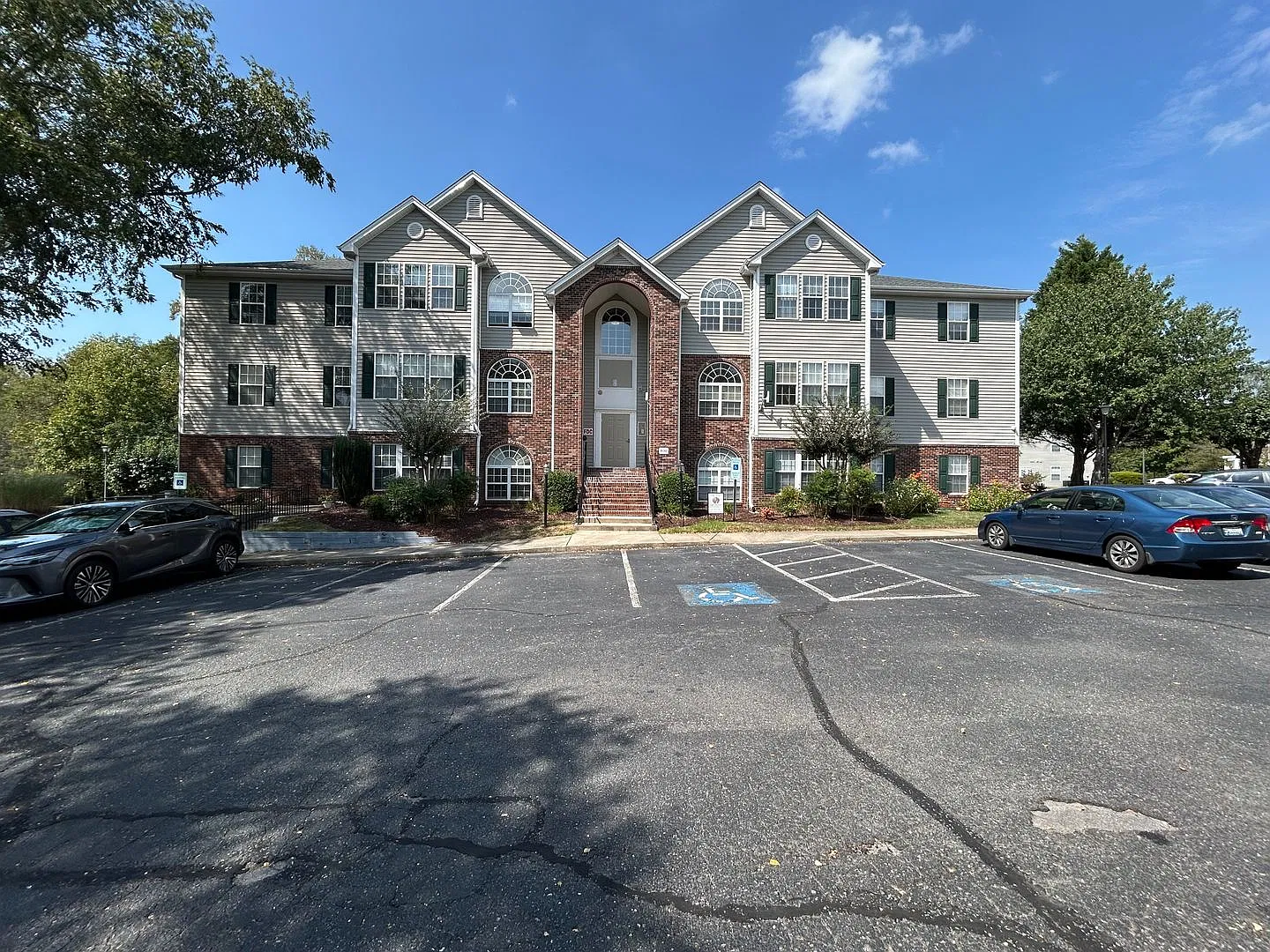 834 Scholastic Dr — Photo 1