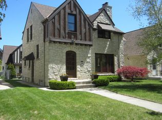 3262 S Quincy Ave, Milwaukee, WI 53207