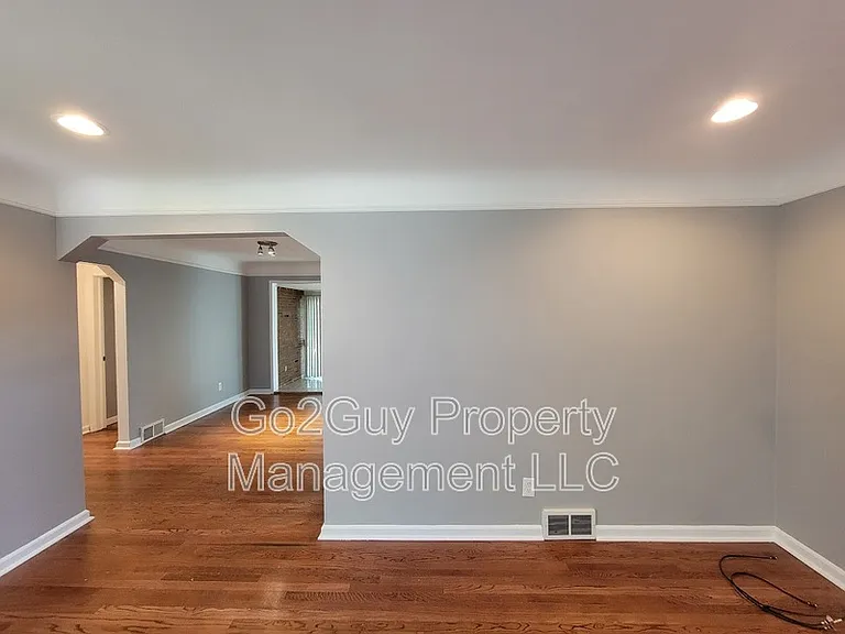 23331 Oak St — Photo 13