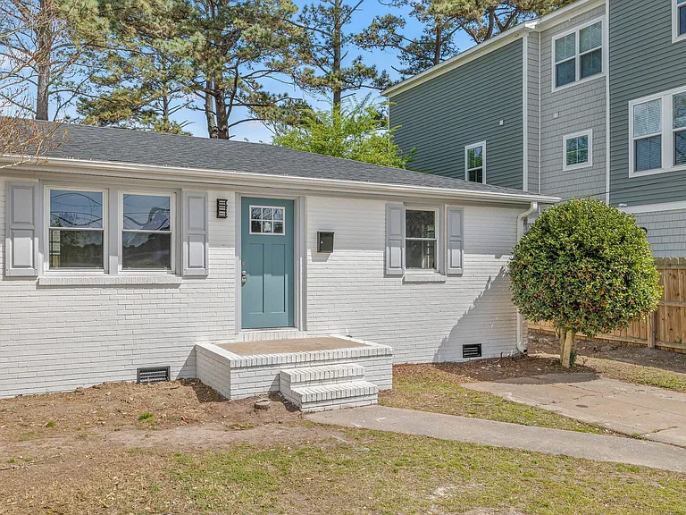 4268 Lee Ave — Photo 24