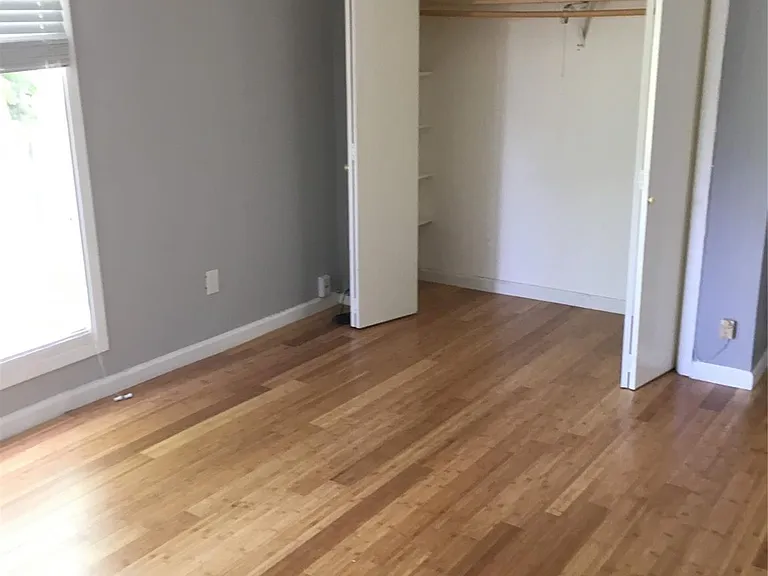 404 Hawthorne St #1 — Photo 17