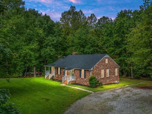 19085 Shumans Rd, Ruther Glen, VA 22546