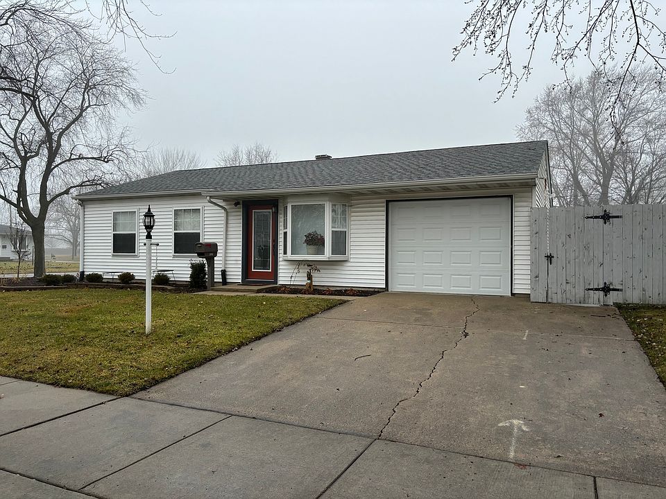 1st image of 2715 Richmond St