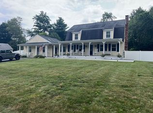 8 Daisy Ln, Attleboro, MA 02703