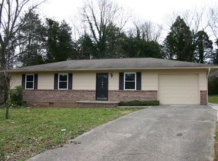 1920 Holirose Ln, Knoxville, TN 37918