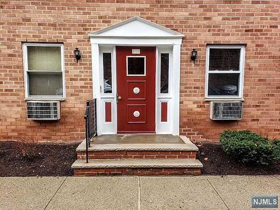 2nd image of 100 Pierson Miller Dr APT C24