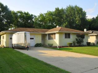 1589 Martha Dr, Elgin, IL 60123