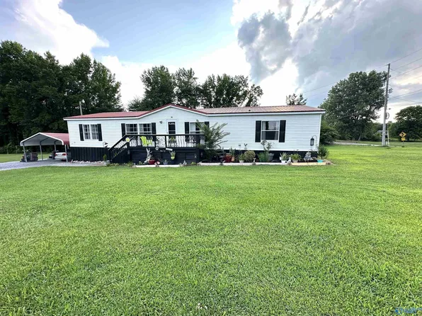 741 County Road 296, Hillsboro, AL 35643
