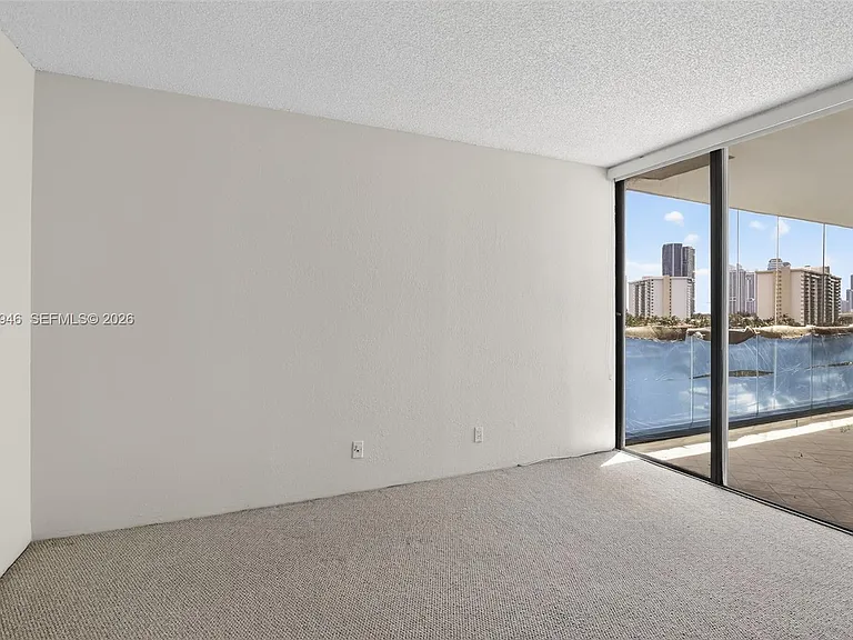 19707 Turnberry Way #7F — Photo 18