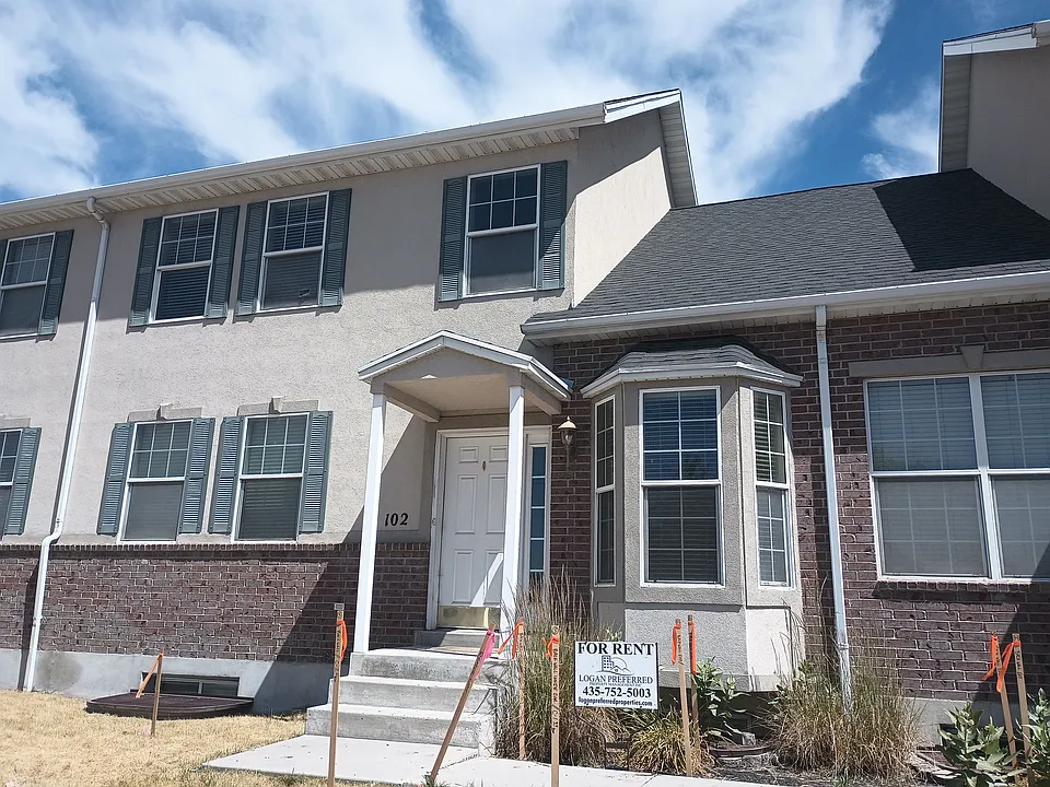 1015 N 130 W #102