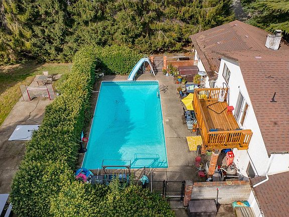 3rd image of 4286 Happy Valley Rd
