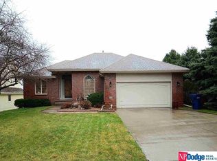 4709 Glenmorrie Dr, Bellevue, NE 68157