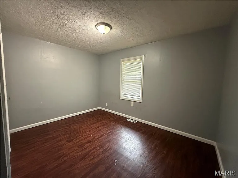 452 Bluff Dr — Photo 4