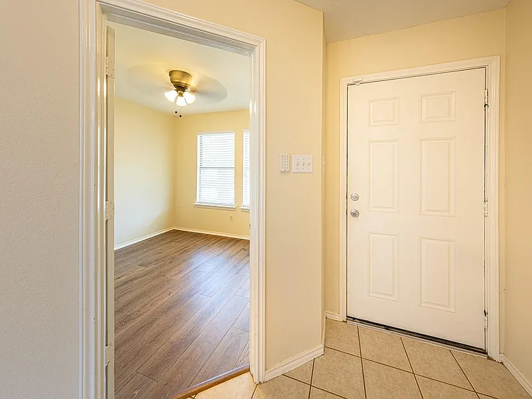 3603 Avalon Castle Dr — Photo 5