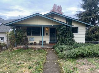 2726 University St, Eugene, OR 97403