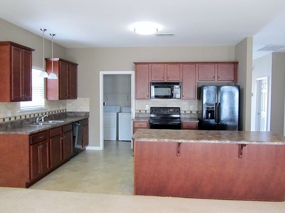 5th image of 1054 Fairbank Ln