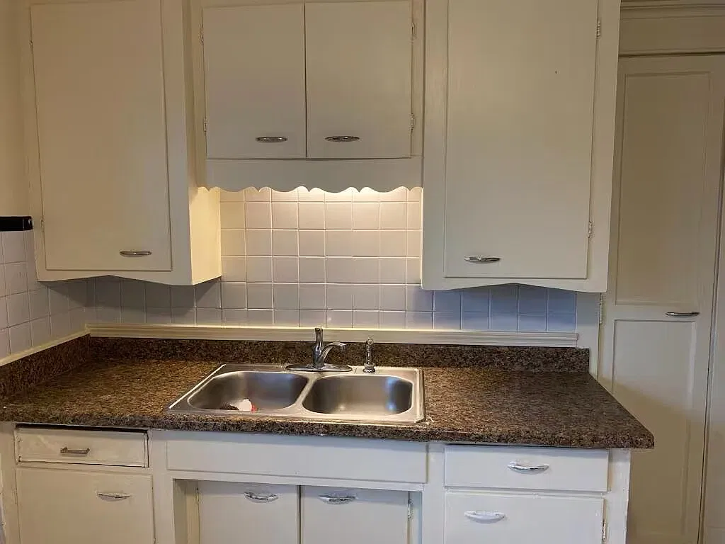 3 bed, 1400 sqft, $1,400 — Photo 3