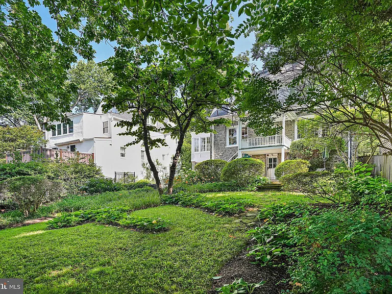 3612 Albemarle St NW — Photo 42
