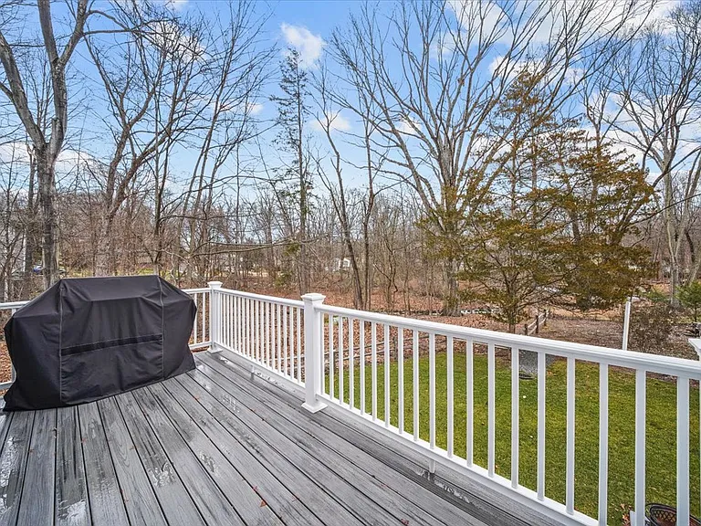 1049 Stillwater Rd — Photo 18