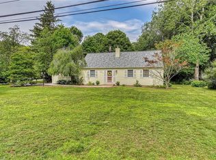 445 Marsh Rd, Pittsford, NY 14534
