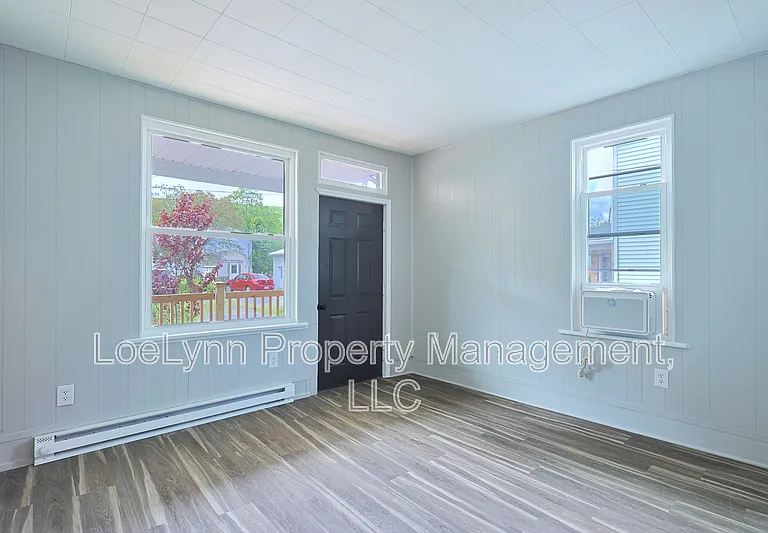 14210 Temple St — Photo 16