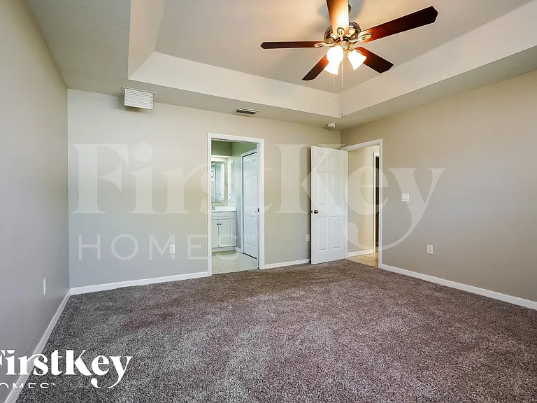2912 SW 2nd Ave — Photo 9