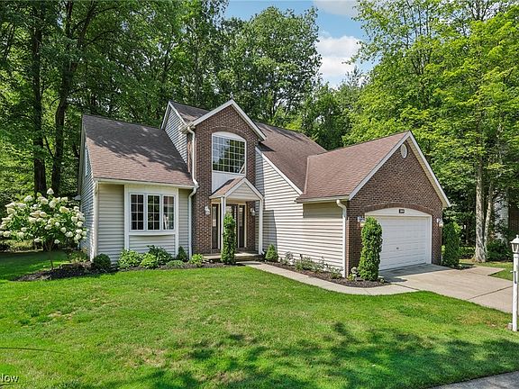 3rd image of 30979 Sassafras Ln #11