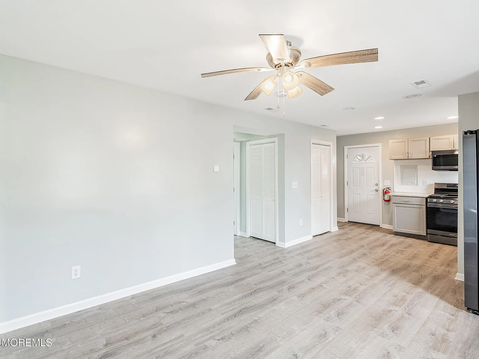 2 bed, 850 sqft, $2,600 — Photo 3