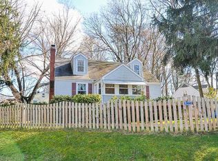 10831 Crest St, Fairfax, VA 22030