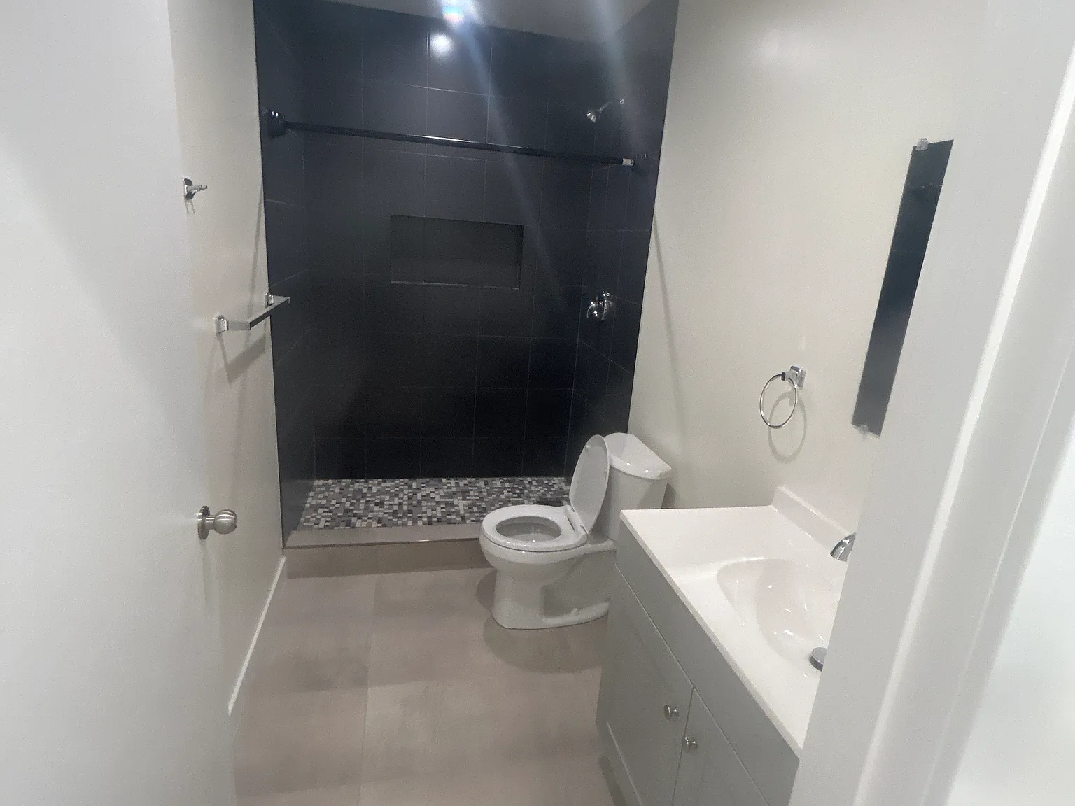 1 bed, 550 sqft, $1,780 — Photo 2