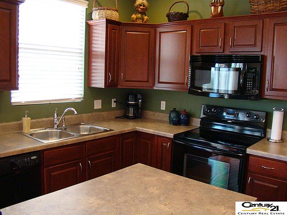 4th image of 2104 Walnut Creek Dr