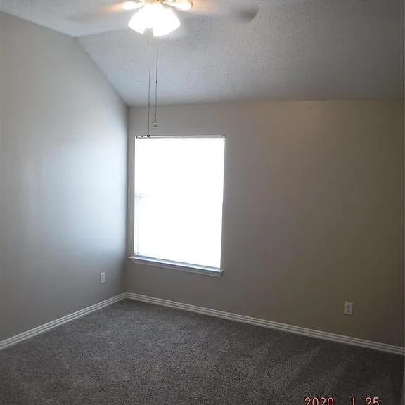 UPSTAIRS BEDROOM