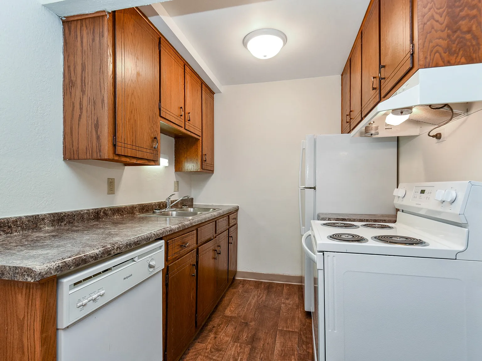 White Bear Terrace — Photo 4