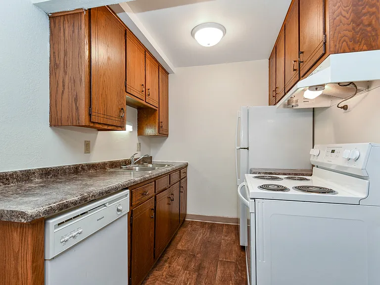 White Bear Terrace — Photo 4