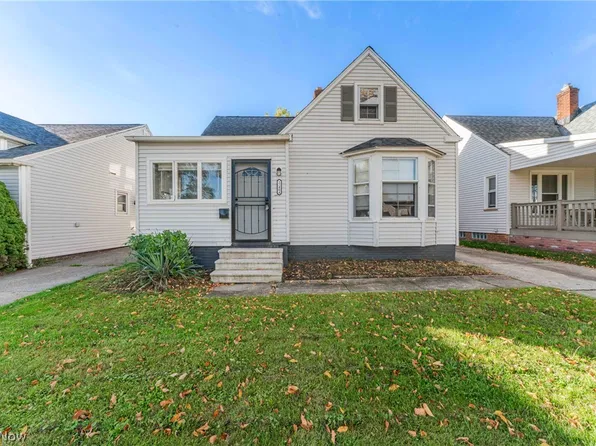 12404 Oak Park Blvd, Garfield Heights, OH 44125