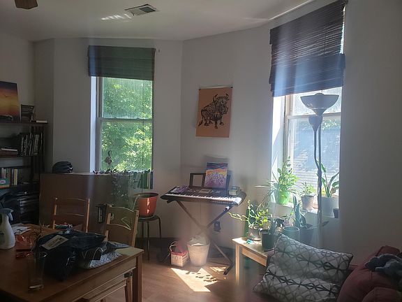 5th image of 1018 S Oakley Blvd #2